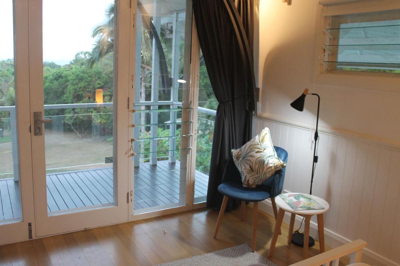 Seaviews Oak Beach Exterior photo